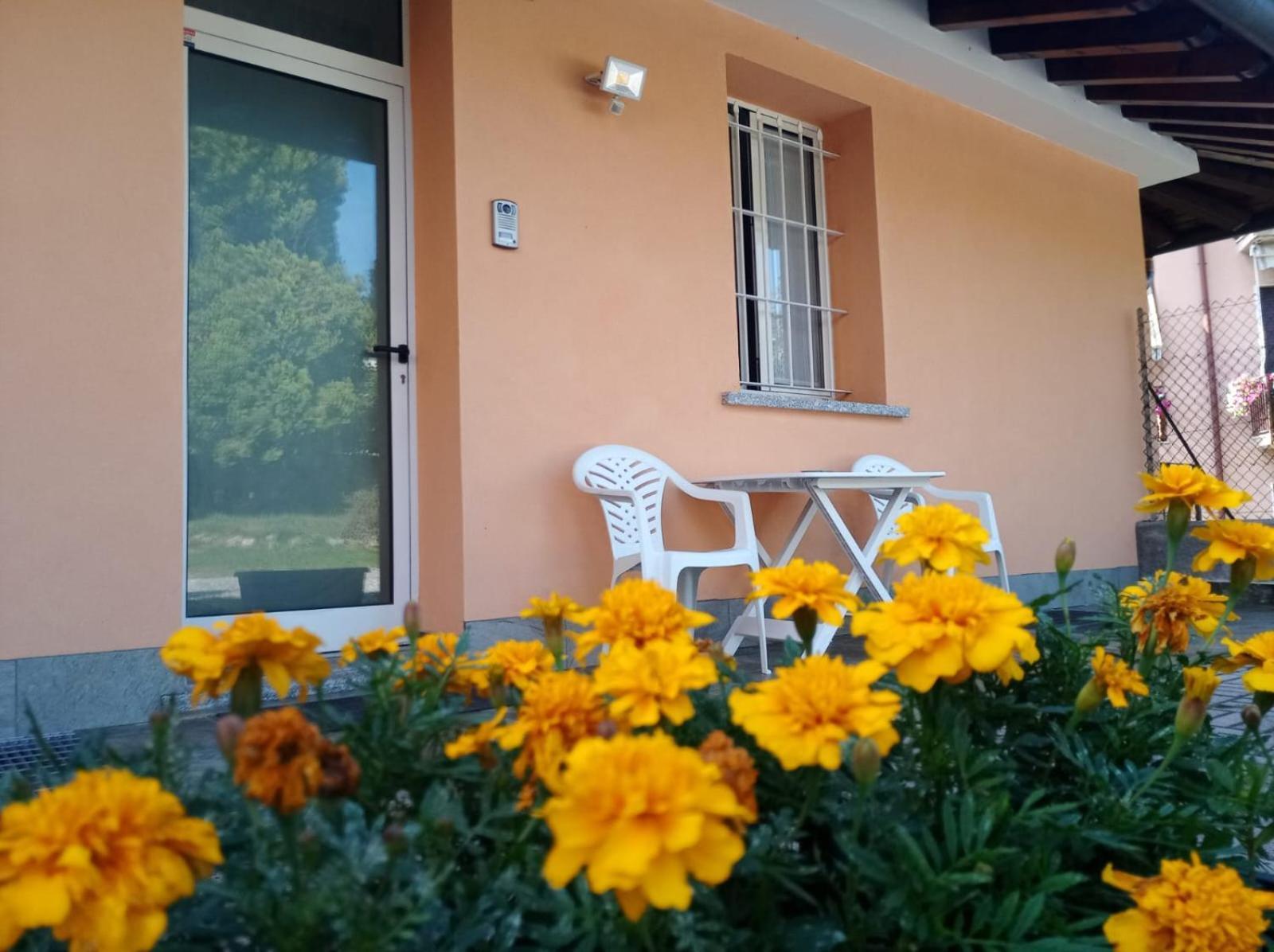 La Quiete Hotel Senna Comasco Eksteriør billede